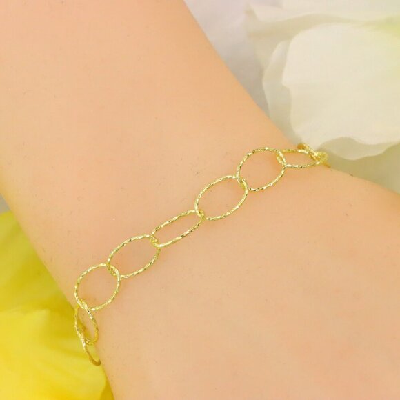 Minimalist Bracelet, Sleek & Modern Design, Women’s Fashion, BYC110409-B - Picture 4 of 10